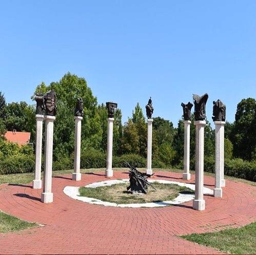 Honvédtiszti emlékhely Gyula 1